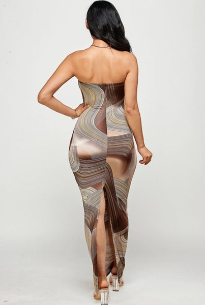 Collab Boutique multicolor printed strapless maxi dress with back slit. Made of polyester and spandex.